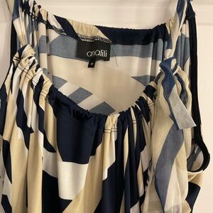 Analili dress, never worn, excellent condition, size Medium